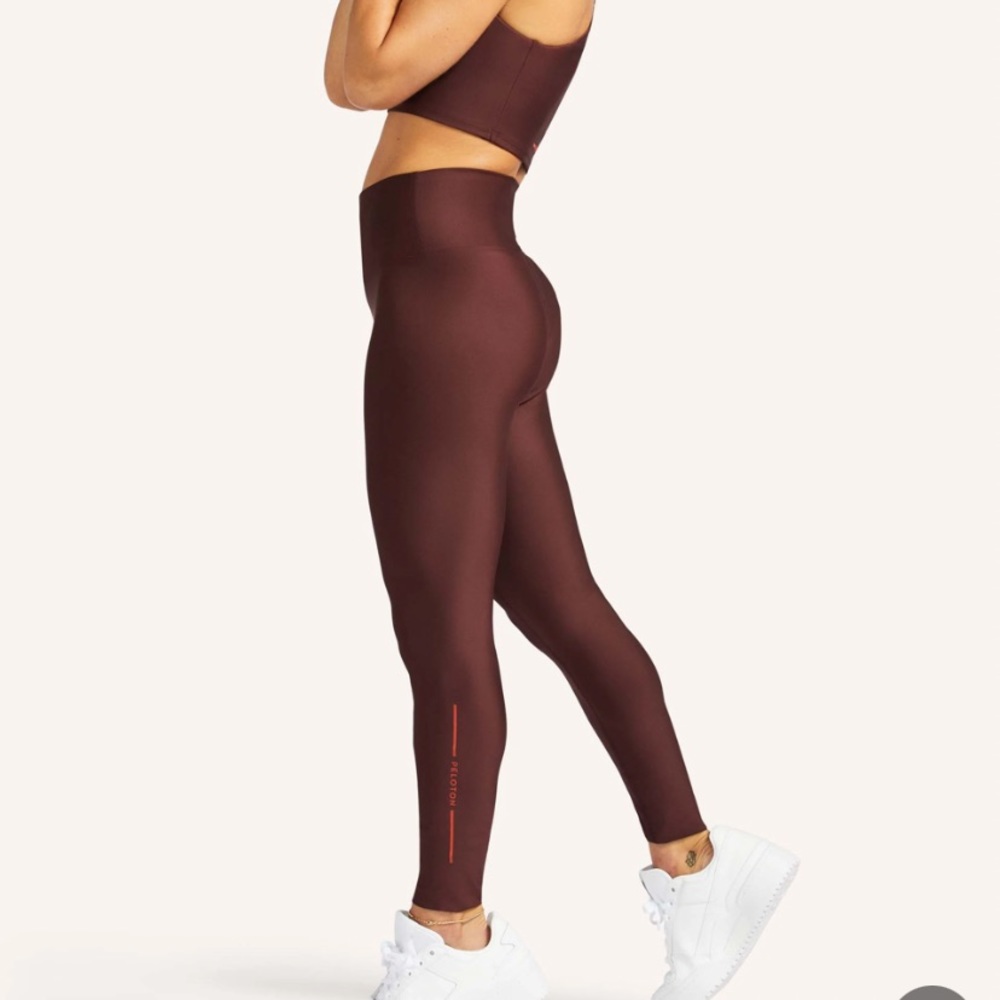 Peloton Show Up Leggings
